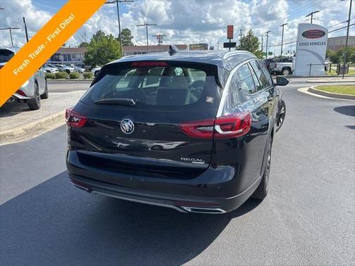 2019 Buick Regal TourX AWD Essence