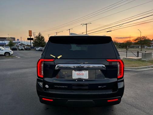 2024 GMC Yukon SLE