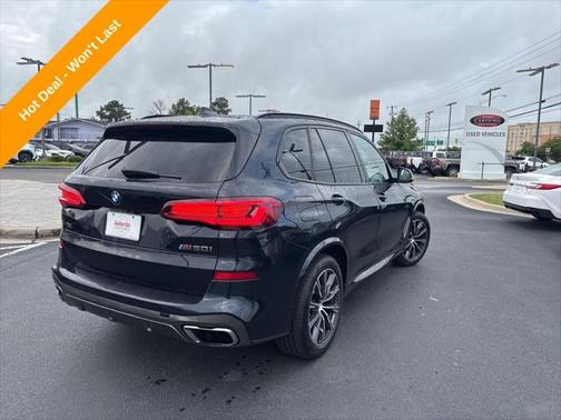 2020 BMW X5 M50i