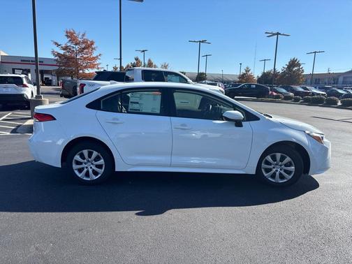 2026 Toyota Corolla LE