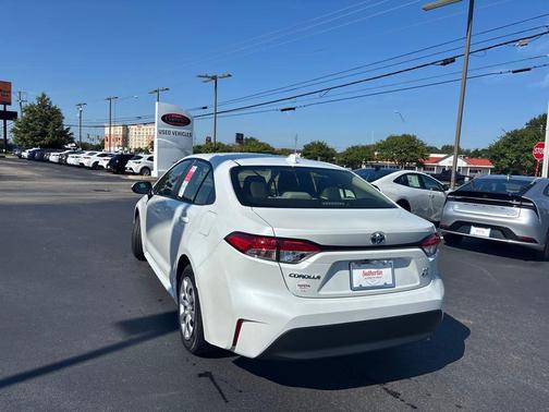 2025 Toyota Corolla Hybrid SE