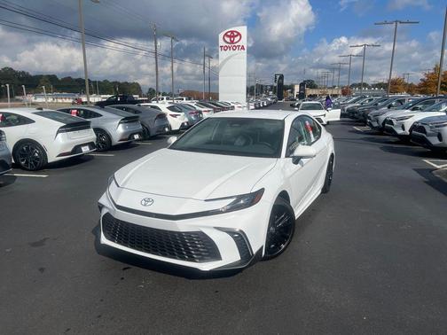 2026 Toyota Camry SE