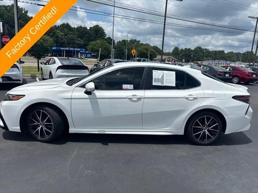 2024 Toyota Camry SE
