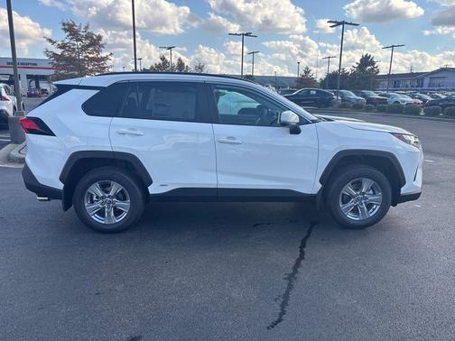 2025 Toyota RAV4 Hybrid XLE