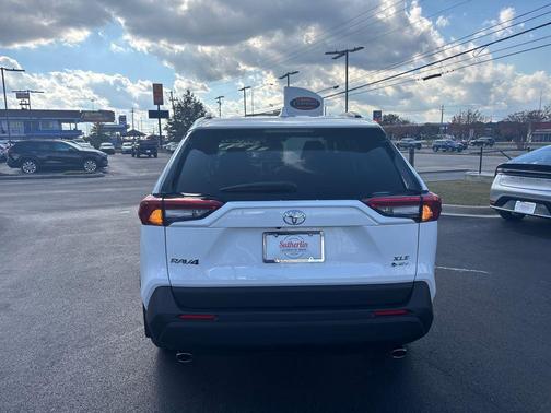 2025 Toyota RAV4 Hybrid XLE