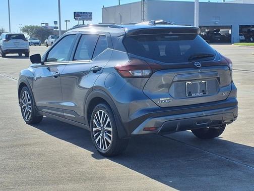 2024 Nissan Kicks SR