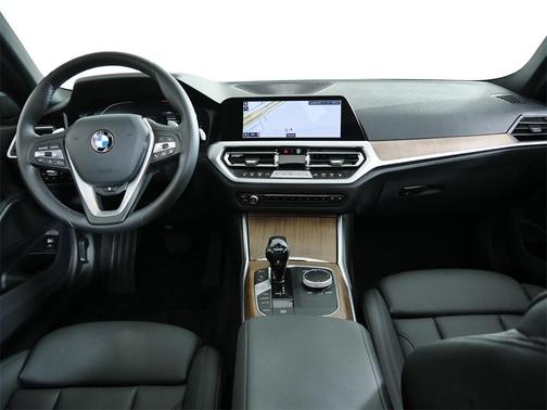 Photo 5 of 67 of 2019 BMW 330 i xDrive