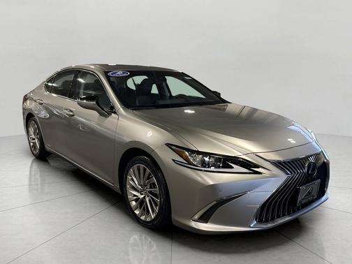 2019 Lexus ES 300h Luxury
