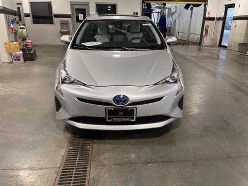 2016 Toyota Prius Four Touring