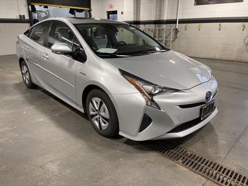 2016 Toyota Prius Four Touring