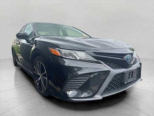 2019 Toyota Camry Hybrid SE