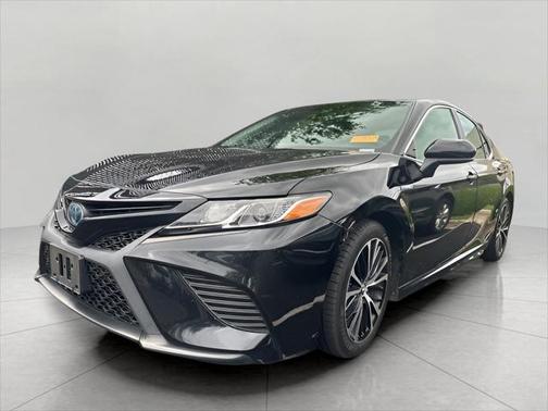 2019 Toyota Camry Hybrid SE