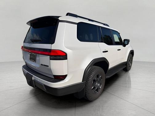 Eminent White Pearl 2024 Lexus GX 550 Overtrail