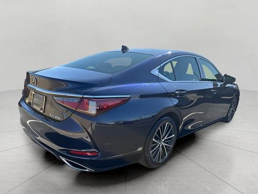 2022 Lexus ES 350 Base