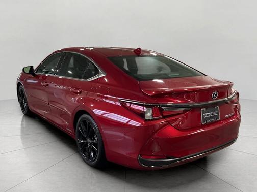 2022 Lexus ES 300h F SPORT