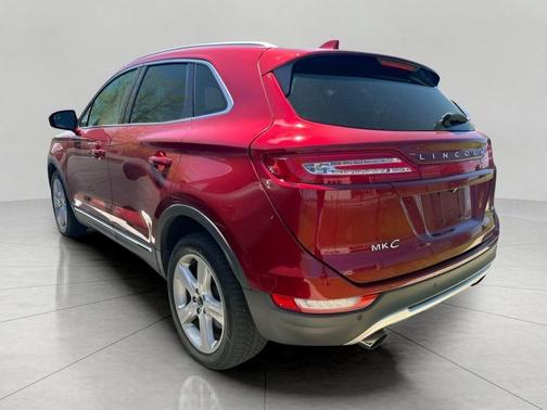RUBY RED METALLIC TINTED CC 2016 Lincoln MKC Premier