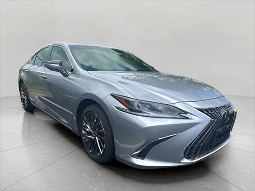 2025 Lexus ES 300h Ultra Luxury