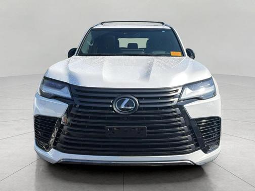 Eminent White Pearl 2022 Lexus LX 600 Luxury