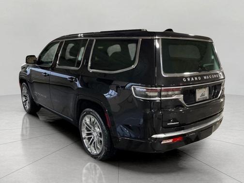 Diamond Black Crystal Pearlcoat 2022 Jeep Grand Wagoneer Series II 4x4