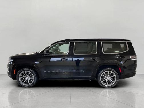 Diamond Black Crystal Pearlcoat 2022 Jeep Grand Wagoneer Series II 4x4