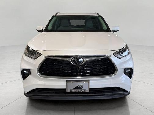 Wind Chill Pearl 2023 Toyota Highlander Limited