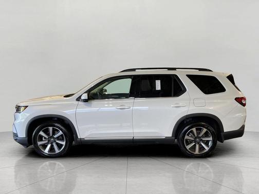 Platinum White Pearl 2023 Honda Pilot AWD Elite