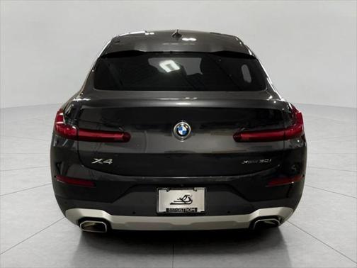 2022 BMW X4 xDrive30i