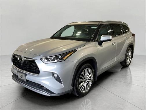 2022 Toyota Highlander Platinum