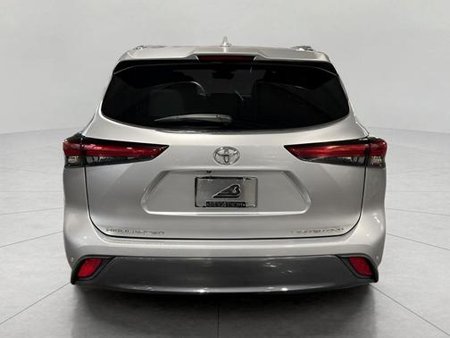 2022 Toyota Highlander Limited
