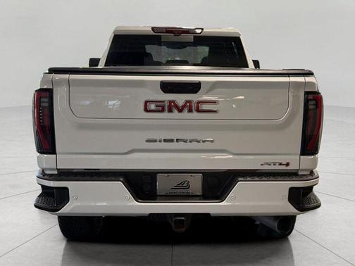 Summit White 2024 GMC Sierra 2500 AT4