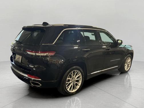 2022 Jeep Grand Cherokee 4xe Summit
