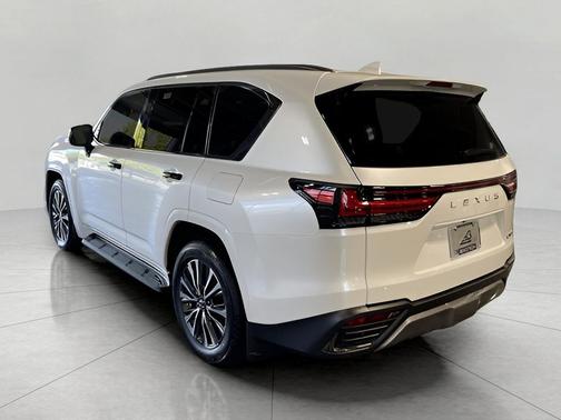 2025 Lexus LX 600 Premium