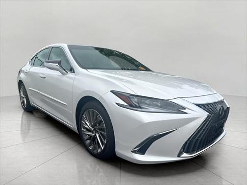 2022 Lexus ES 350 Ultra Luxury