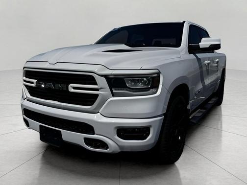 Bright White Clearcoat 2023 RAM 1500 Laramie