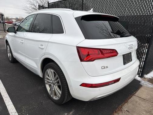 2019 Audi Q5 2.0T Premium Plus