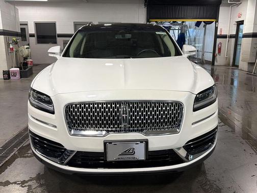 PRISTINE WHITE 2020 Lincoln Nautilus Reserve