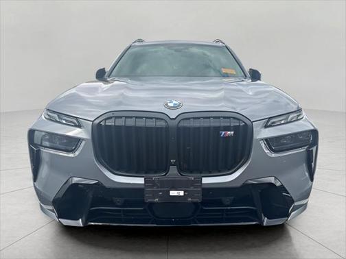 2023 BMW X7 M60i