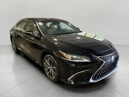 2025 Lexus ES 300h Base