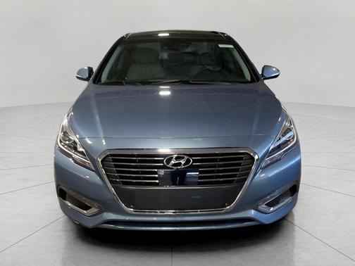 2016 Hyundai SONATA Hybrid Limited