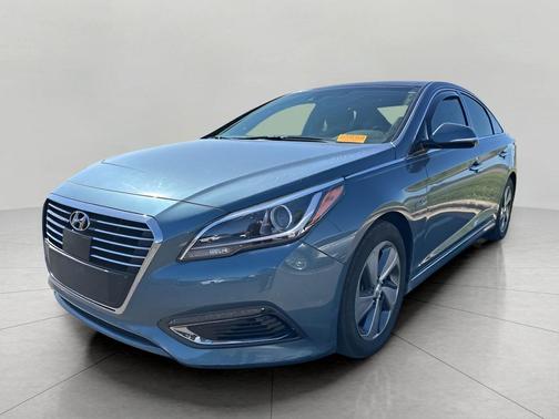 2016 Hyundai SONATA Hybrid Limited
