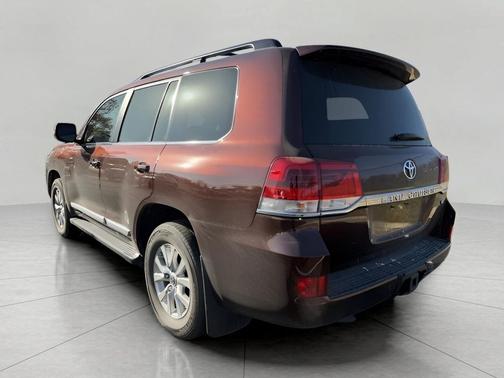 2016 Toyota Land Cruiser Base