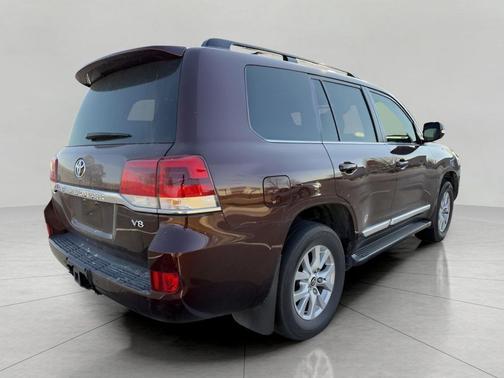 2016 Toyota Land Cruiser Base