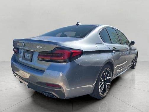 2022 BMW 530e Base