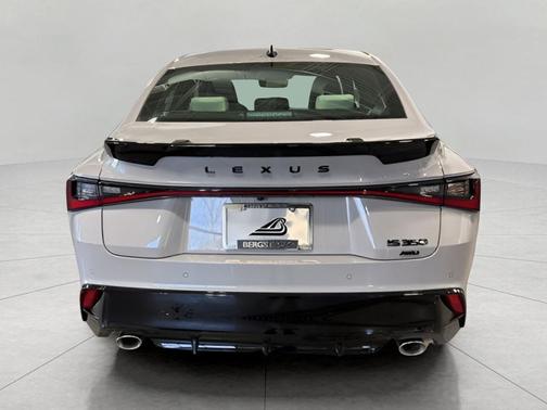 Wind 2026 Lexus IS 350 Base