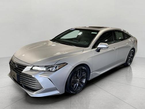 2019 Toyota Avalon XLE