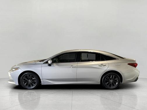 2019 Toyota Avalon XLE