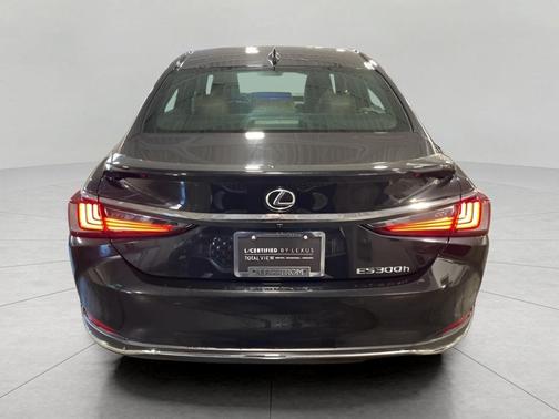 2025 Lexus ES 300h Base