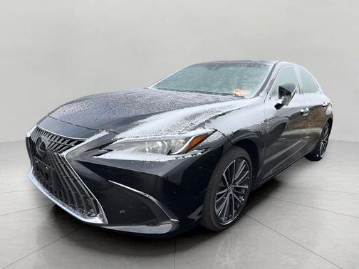 2025 Lexus ES 300h Base