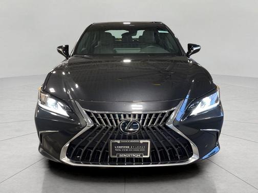 2025 Lexus ES 300h Base