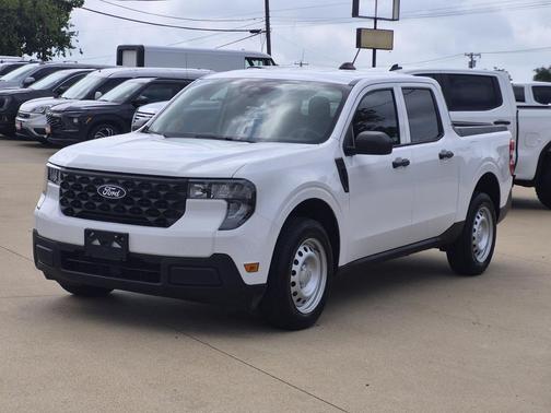 Oxford White 2025 Ford Maverick XL